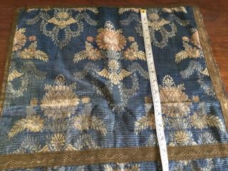 18/19th century French woven ribbed silk lampas with floral motifs. 5