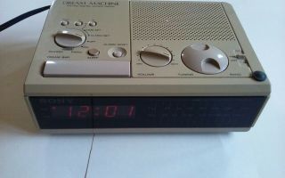 Vintage Sony Dream Machine Fm/am Digital Alarm Clock Radio Icf - C2w Beige