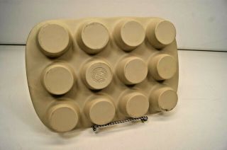 Longaberger Woven Traditions Pottery Full Size Muffin Or Cupcake Pan