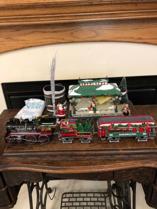 Dept.  56 " Home For The Holidays Express  55320 " Iss.  2003,  Ret.  2003