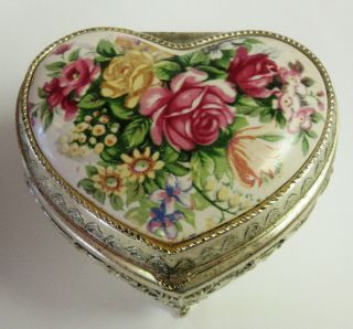 Vintage Sankyo Japan Music Box,  Porcelain Lid W.  Roses,  " Somewhere My Love "
