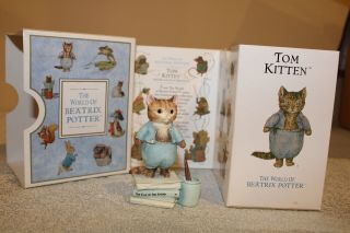 The World Of Beatrix Potter Figurine Tom Kitten On Book 1996 Resin Nursery Cat