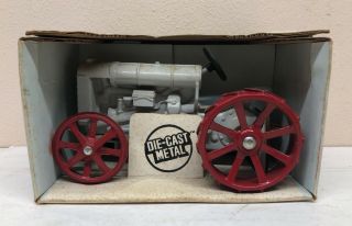 1/16 Fordson Antique Tractor On Steel Wheels Diecast By Ertl