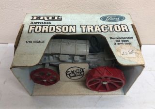 1/16 Fordson Antique Tractor on Steel Wheels DieCast by ERTL 2