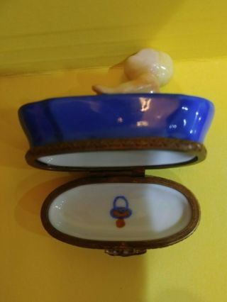 Vintage Limoges Trinket Box Baby Boy in Bathtub Rubber Duck Peint Main 3