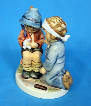 Hummel Figurine 376 no box Little Nurse 2