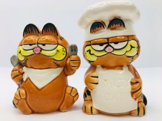 Vintage Garfield The Cat Ceramic Salt And Pepper Shakers Enesco Japan Small Chip