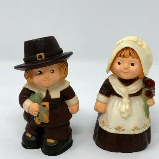 Vintage Hallmark Thanksgiving Pilgrims Couple Salt And Pepper Shakers Figures