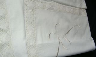 Lovely Large Vintage Machined Lace & Embroidered Cream Cotton Tablecloth 84 X 62