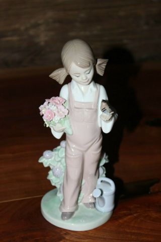 Lladro Girl With Bird And Flowers 5217 Retired 1983 Gorgeous
