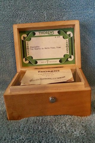 VINTAGE THORENS SWISS MUSIC BOX - TWO HEARTS IN WALTZ TIME - RIGOLETTO A 228 5