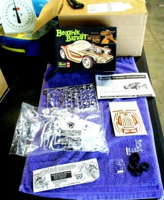 Revell Beatnik Bandit Creator Ed Big Daddy Roth 1/25 Scle Model Kit