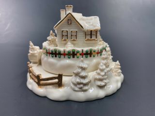 Lenox Musical Figurine - Winter Cottage - Song Deck The Halls