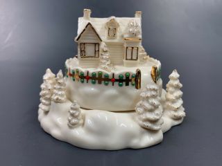 Lenox Musical Figurine - Winter Cottage - Song Deck The Halls 2