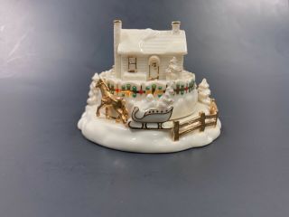 Lenox Musical Figurine - Winter Cottage - Song Deck The Halls 3