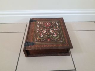 Vintage Decorative Wooden Hinged Lidded Box