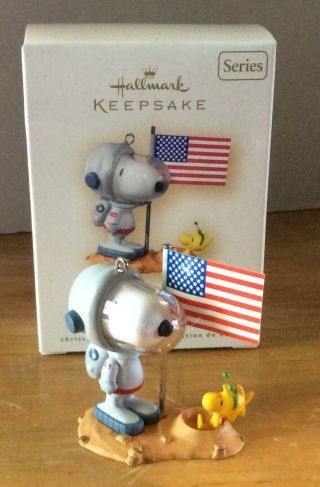 Hallmark Keepsake Peanuts Spaceman Snoopy Ornament 2007