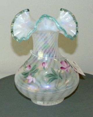 PRETTY FENTON Glass WHITE OPALESCENT Vase AZALEA Dianna Barbour 3