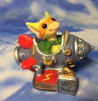 Retired Pocket Dragons " Defender Of The Universe” Rocket Figurine 002921 Guc