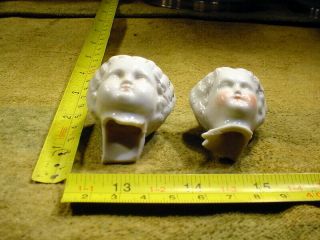 2 x excavated vintage victorian faded painted doll Head Hertwig age 1860 12954 2
