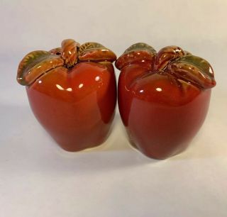 G13 Ceramic Apple Salt And Pepper Shakers Set Red Country Decor