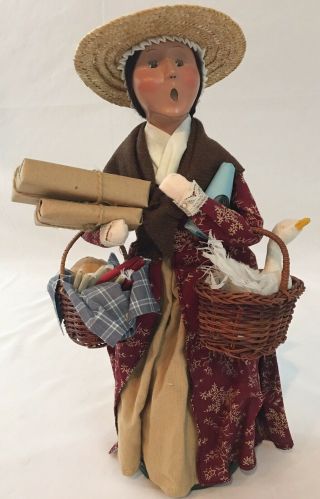 Byers Choice The Carolers 2003 Woman Bread Basket Goose Williamsburg Exclusive