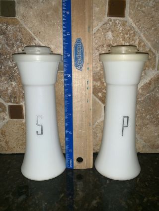 Vintage Tupperware 4” And 6” Hourglass Salt And Pepper Shakers 2