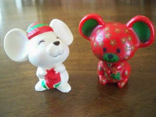 2 Hallmark Merry Miniature Mice 1977 Calico Mouse & 1979 White Christmas Mouse