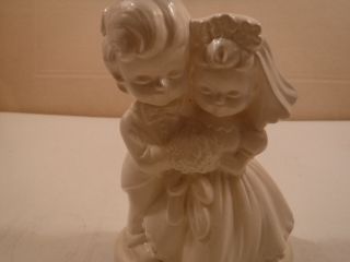 Charming Vintage Bride & Groom Figurine Wedding Cake Topper White/Off White 5