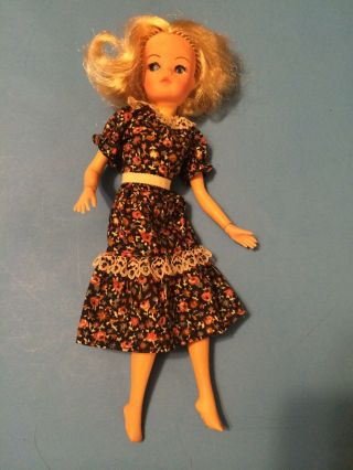 Pedigree Sindy Doll Blonde Vintage 1970 