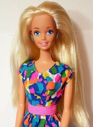 Vintage Fashion Play 90s Barbie Canadian Ed Blonde Mattel