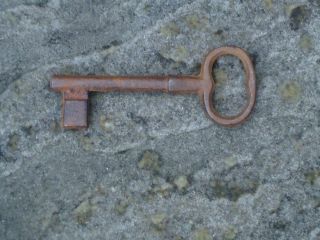 Heavy Large Iron Key Vintage Style Metal - Door Lock Chest - Theatre Film Prop 2