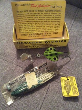 Vintage Fred Arbogast Hawaiian Wiggler Fishing Lure W/ Hula Skirt