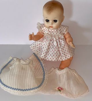 Vintage Vogue 1957 Ginnette Baby Doll In Diaper With Blouses