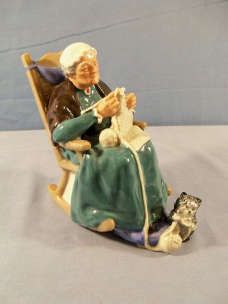 Royal Doulton Twilight Figurine Hn2256 Woman Knitting Rocking Chair W/ Cat
