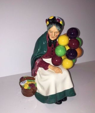 Vintage Royal Doulton Porcelain Figurine " The Old Balloon Seller " Hn 1315