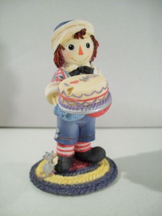 Enesco Raggedy Ann & Andy Serving Up A Helping Of Kindness Figurine 953156 Cake