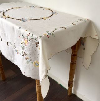 Vintage Madeira Floral Pretty Hand Embroidered Cut Work Linen Tablecloth No.  102 4