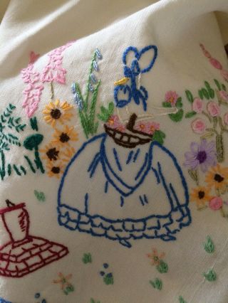 Vintage Hand Embroidered CRINOLINE LADY Tablecloth - DETAIL 109 X 80 Cm 3