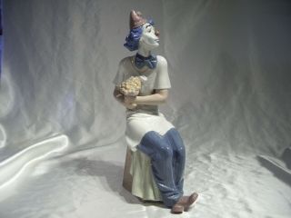 Lladro Nao Large Sitting Clown With Flowers About 13 " Tall