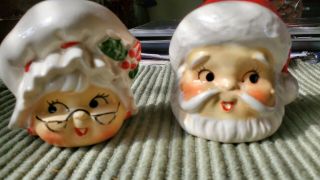 Vintage Santa And Mrs.  Claus Salt And Pepper Shakers,  Vintage 1950s,  Made In Japan