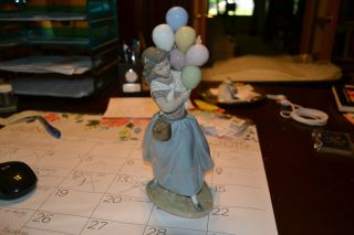 Lladro Seller Of Baloons Porcelain Figurine 5141