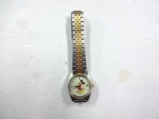 Vintage Lorus Quartz Mickey Mouse Wristwatch V827 - 0490r Date Ind.  Running