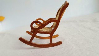 VINTAGE HAND CRAFTED WOODEN DETAILED DOLLHOUSE FURNITURE WICKER ROCKING CHAIR 4