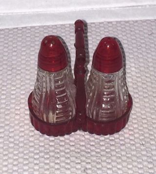 Vintage Retro Clear And Ruby Red Glass Salt Pepper Shakers With Matching Holder