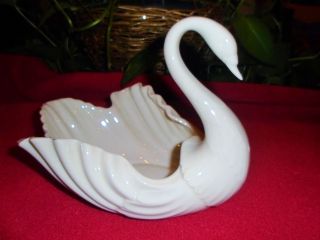 Lenox China 9 Inch Fine Porcelain Swan Bowl/planter.  Ivory Color
