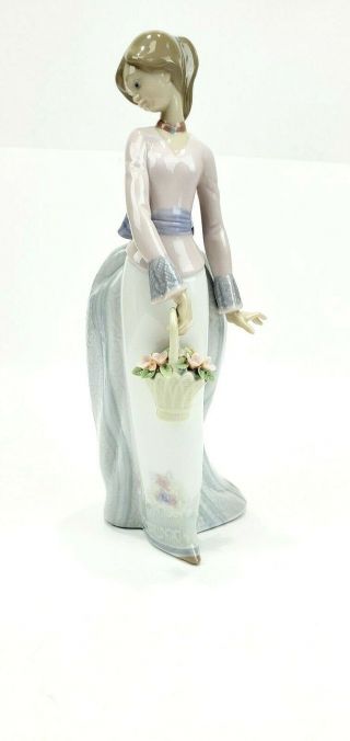 Lladro Basket Of Love 7622 Porcelain Statue Figurine 1994 Girl W/flowers