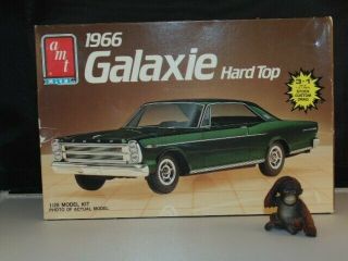 Amt 1/25 Scale 1966 Ford Galaxie Hardtop 3 - In - 1 Kit 6517
