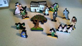 Sheilas Wizard Of Oz 12 Piece Wooden Figurines
