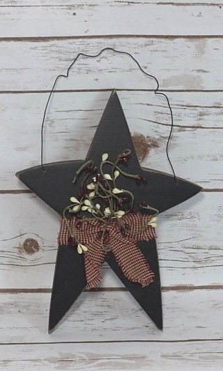 Primitive Rustic Wooden Star Hanging With Pip Berries 11 " X 7 "